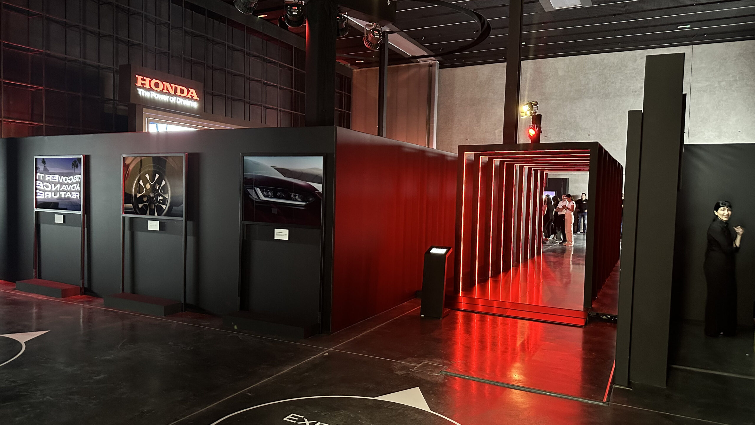 Interactive LED tunnel for Honda launch event featuring customizable light arches.